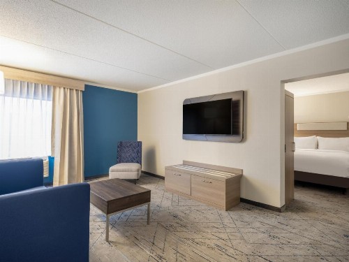 Holiday Inn Express Greensboro-I-40 at Wendover an IHG Hotel - image 29