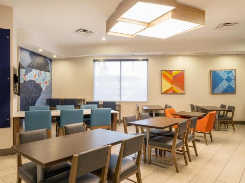 Holiday Inn Express Greensboro-I-40 at Wendover an IHG Hotel - image 45