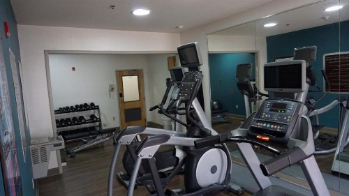 Holiday Inn Express Hotel & Suites Greensboro-East an IHG Hotel - image 17