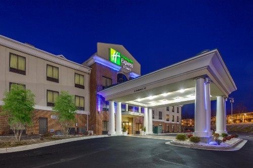 Holiday Inn Express Hotel & Suites Greensboro-East an IHG Hotel - image 2