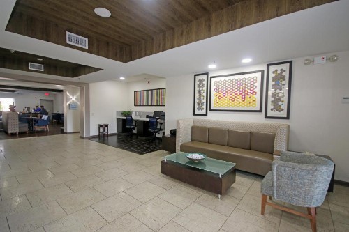 Holiday Inn Express Hotel & Suites Greensboro-East an IHG Hotel - image 6