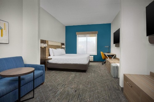 Holiday Inn Express Hotel & Suites Greensboro - Airport Area an IHG Hotel - image 10