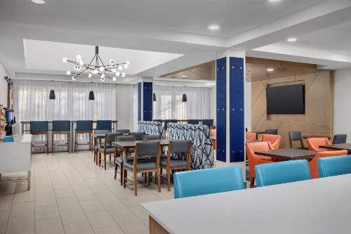 Holiday Inn Express Hotel & Suites Greensboro - Airport Area an IHG Hotel - image 24