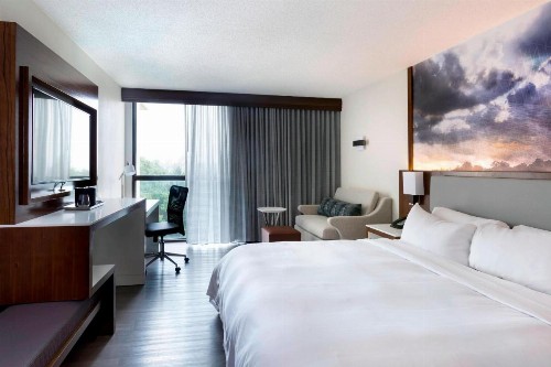 Greensboro-High Point Marriott Airport - image 6