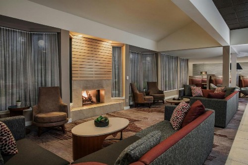 Courtyard by Marriott Greensboro - image 3