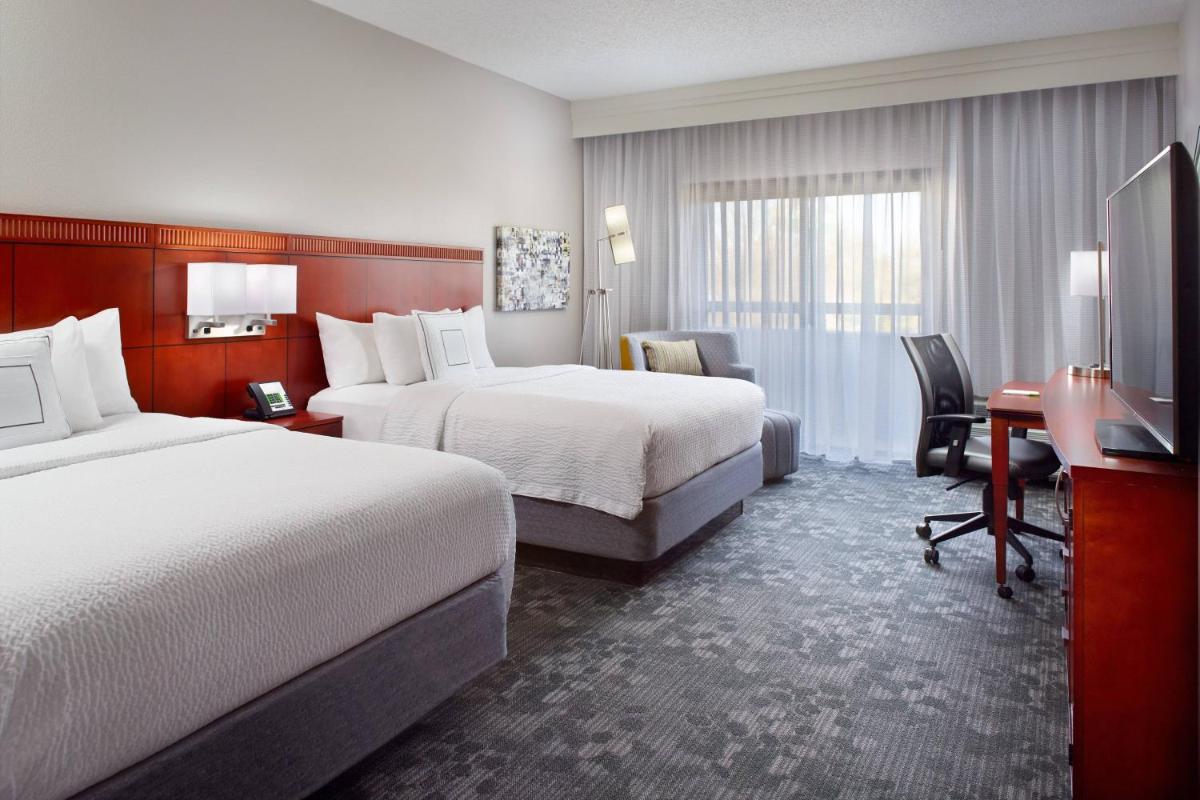 Courtyard by Marriott Greensboro - image 6