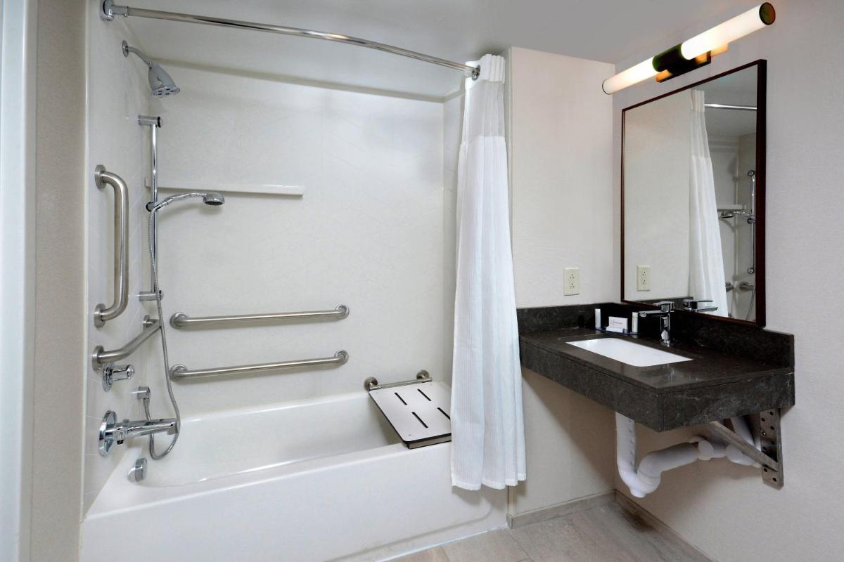 Fairfield Inn Greensboro Airport - image 4