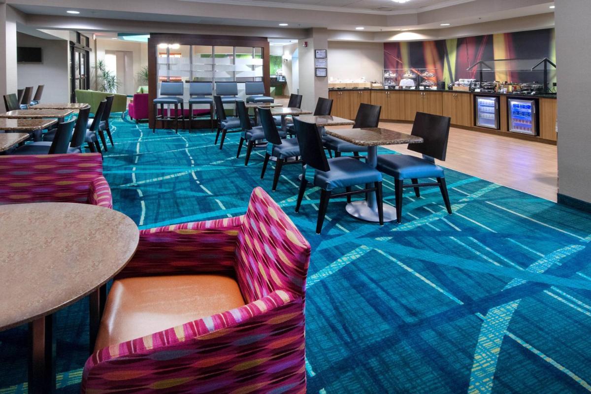 SpringHill Suites by Marriott Greensboro - image 3