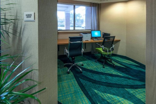 SpringHill Suites by Marriott Greensboro - image 4