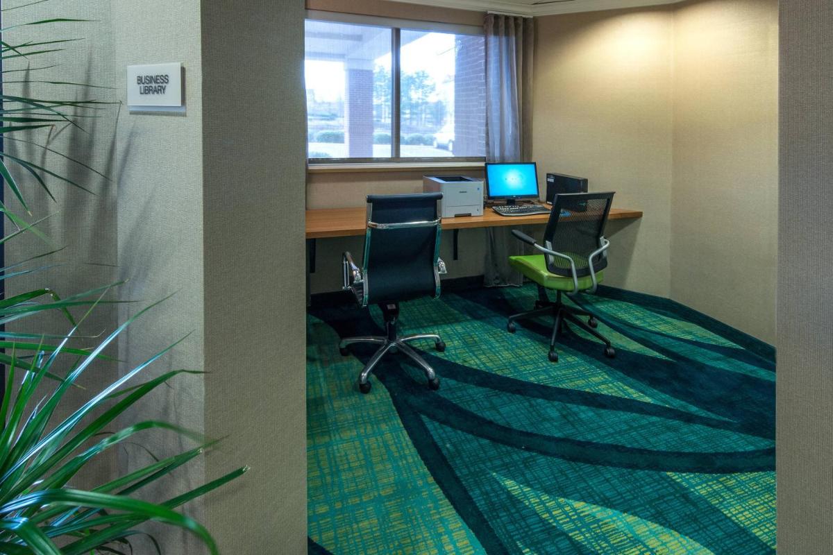 SpringHill Suites by Marriott Greensboro - image 4