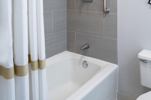 Marriott Greensboro Downtown - image 27