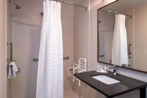 Fairfield Inn & Suites Greensboro Wendover - image 15