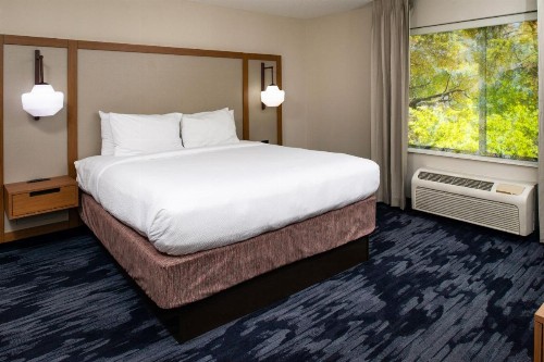 Fairfield Inn & Suites Greensboro Wendover - image 18