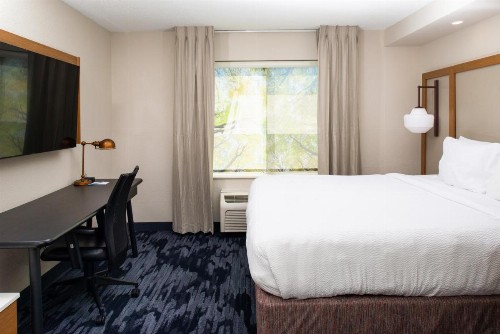 Fairfield Inn & Suites Greensboro Wendover - image 28