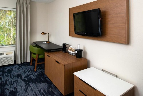 Fairfield Inn & Suites Greensboro Wendover - image 30