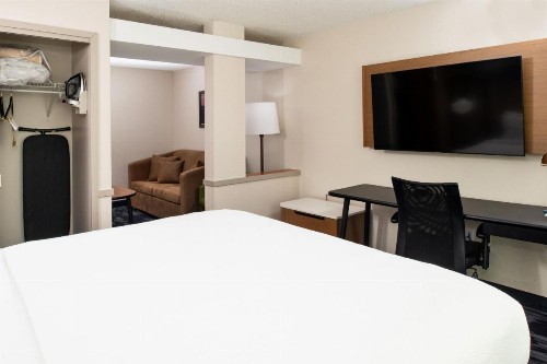 Fairfield Inn & Suites Greensboro Wendover - image 34