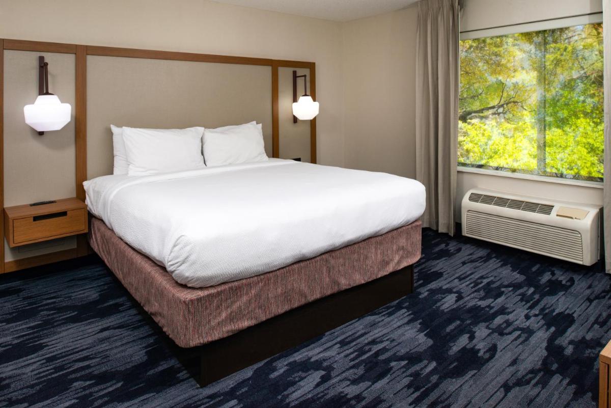 Fairfield Inn & Suites Greensboro Wendover - image 6