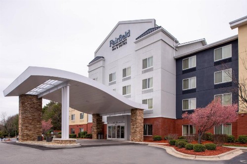 Fairfield Inn & Suites Greensboro Wendover - image 9
