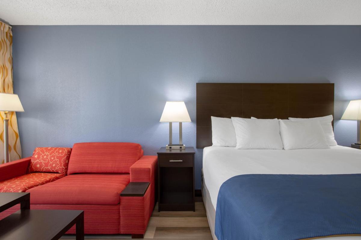 Days Inn by Wyndham Greensboro Airport - image 4