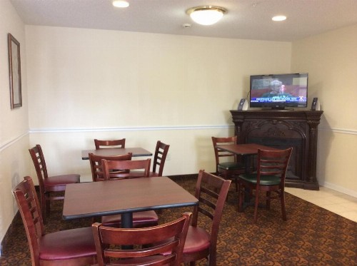 Days Inn by Wyndham Greensboro NC - image 15