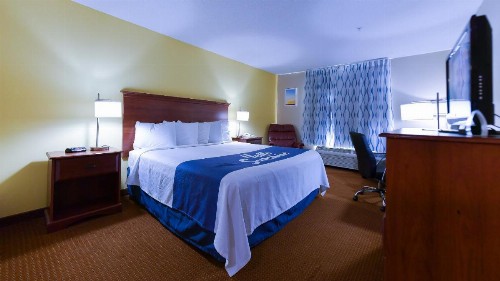 Days Inn by Wyndham Greensboro NC - image 17