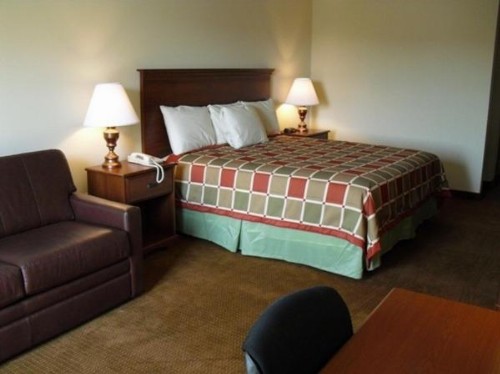 Days Inn by Wyndham Greensboro NC - image 30