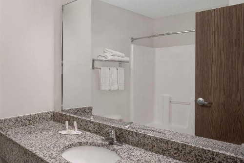 Days Inn by Wyndham Greensboro NC - image 34