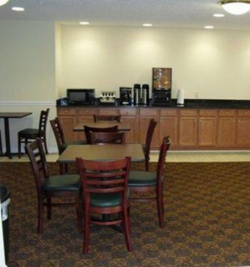 Days Inn by Wyndham Greensboro NC - image 41