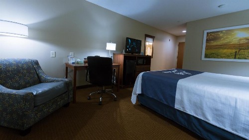 Days Inn by Wyndham Greensboro NC - image 7