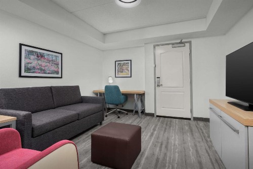Hilton Garden Inn Greensboro - image 18