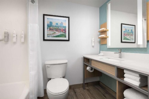 Hilton Garden Inn Greensboro - image 26