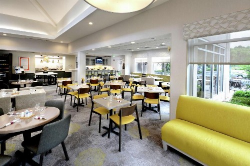 Hilton Garden Inn Greensboro - image 40