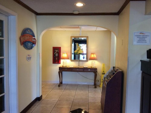 Baymont by Wyndham Greensboro/Coliseum - image 10