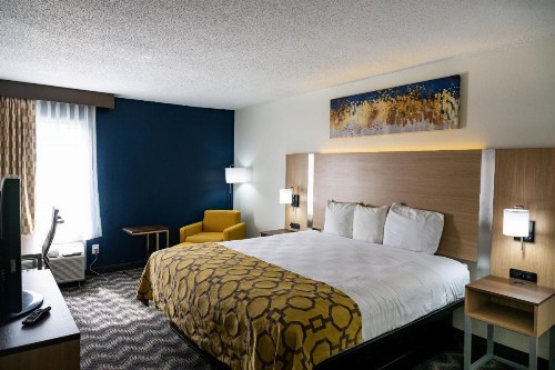 Baymont by Wyndham Greensboro/Coliseum - image 11