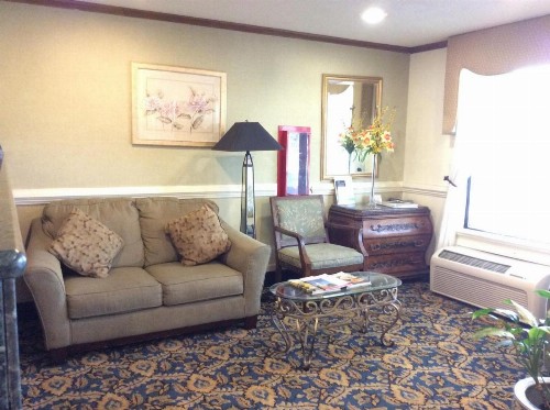 Baymont by Wyndham Greensboro/Coliseum - image 12