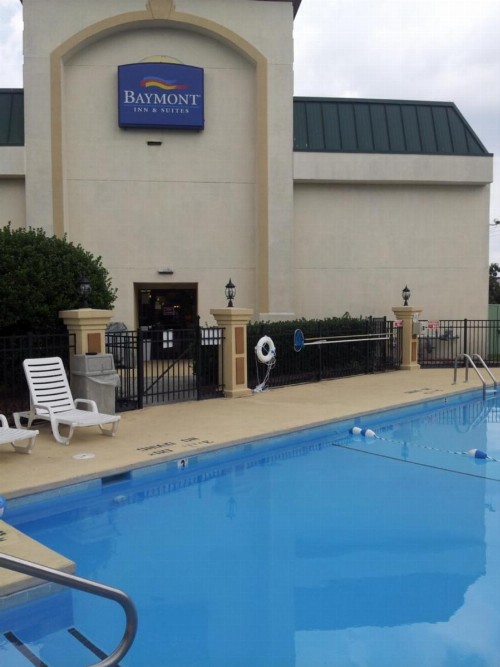 Baymont by Wyndham Greensboro/Coliseum - image 4