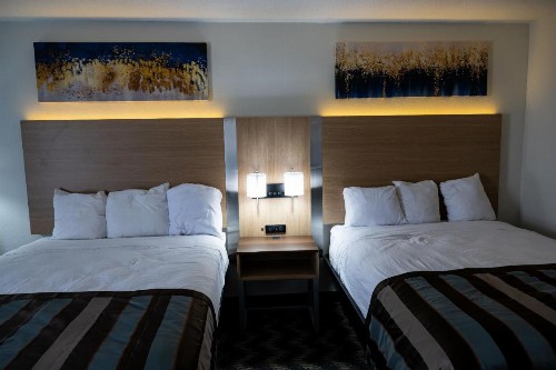 Baymont by Wyndham Greensboro/Coliseum - image 40