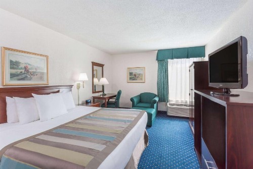 Baymont by Wyndham Greensboro/Coliseum - image 44