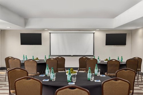 Four Points by Sheraton Greensboro Airport - image 10