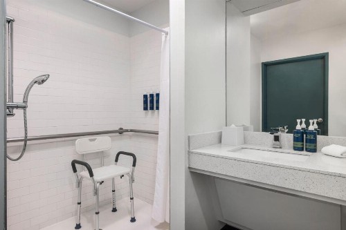 Four Points by Sheraton Greensboro Airport - image 5