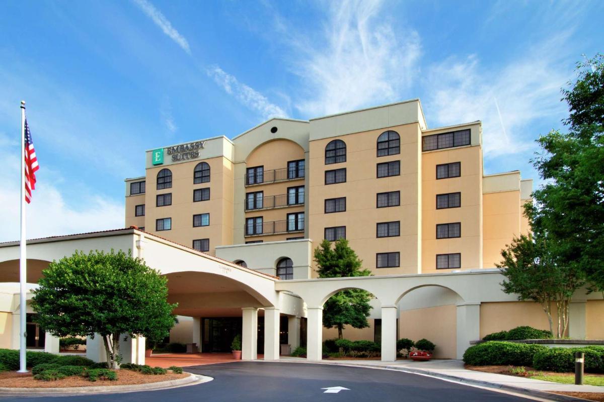 Embassy Suites Greensboro Airport - main image