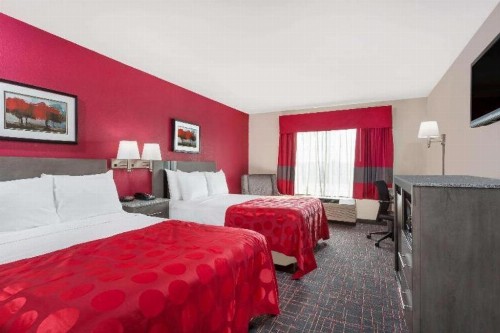 Ramada by Wyndham-Greensboro - image 7