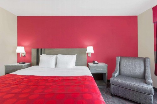 Ramada by Wyndham-Greensboro - image 13