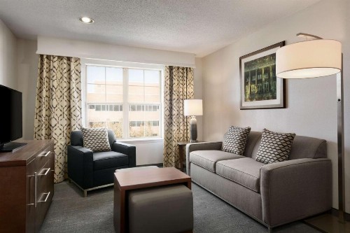 Homewood Suites Greensboro - image 33