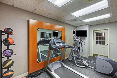 Homewood Suites Greensboro - image 37