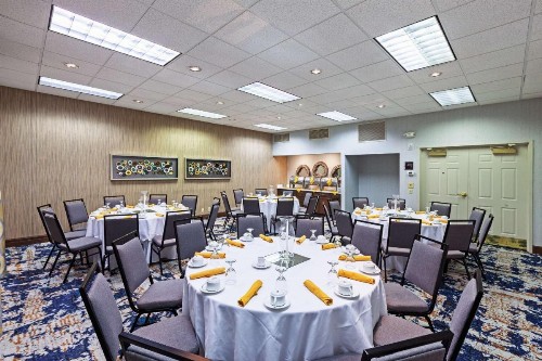Homewood Suites Greensboro - image 9