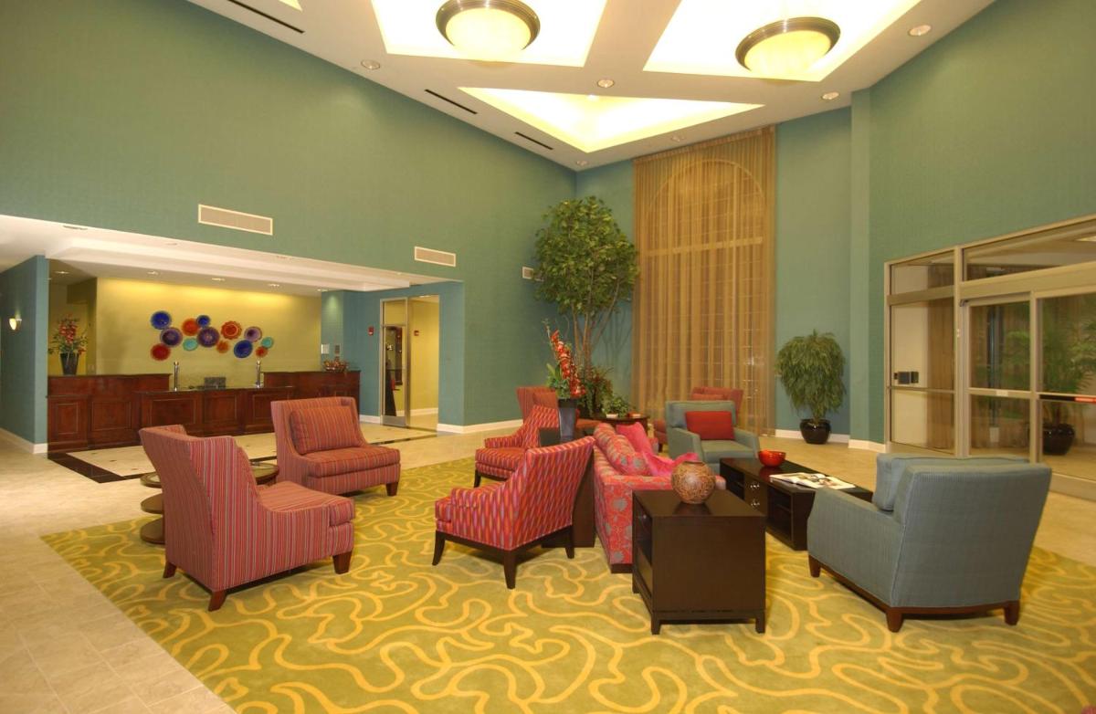 DoubleTree by Hilton Greensboro - image 2