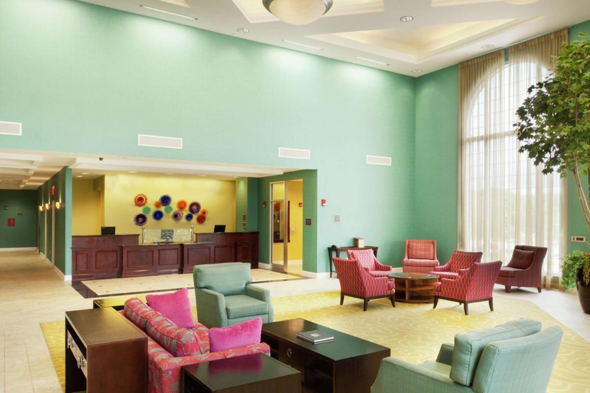DoubleTree by Hilton Greensboro - image 3