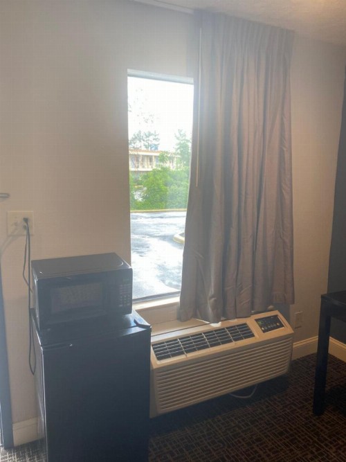 Fairview Inn - Greensboro Airport - image 21