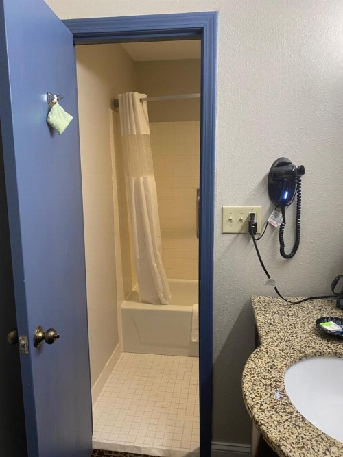 Fairview Inn - Greensboro Airport - image 30